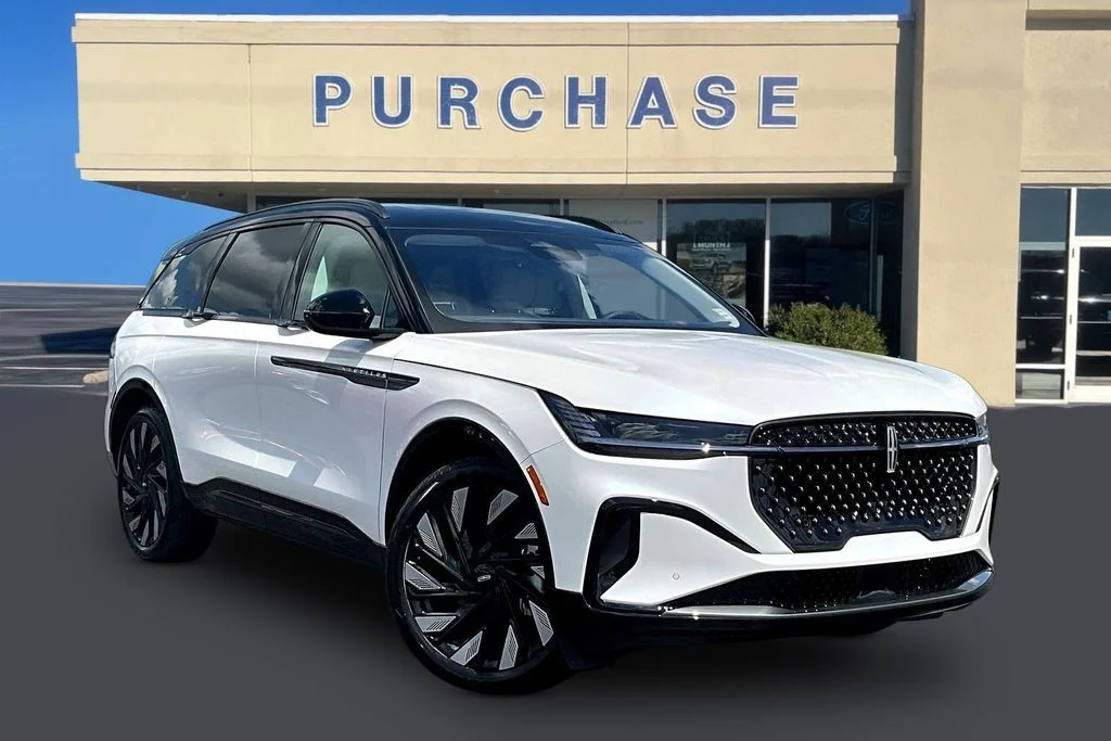 2026 Lincoln Nautilus Reserve AWD's photo