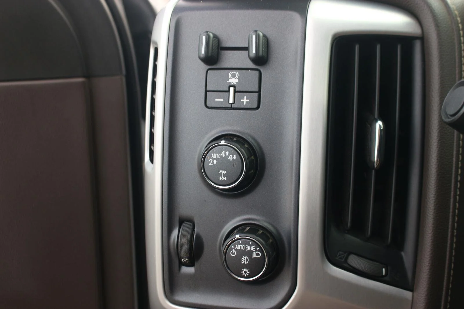 Used 2017 SUMMIT WHITE GMC SLT image 32