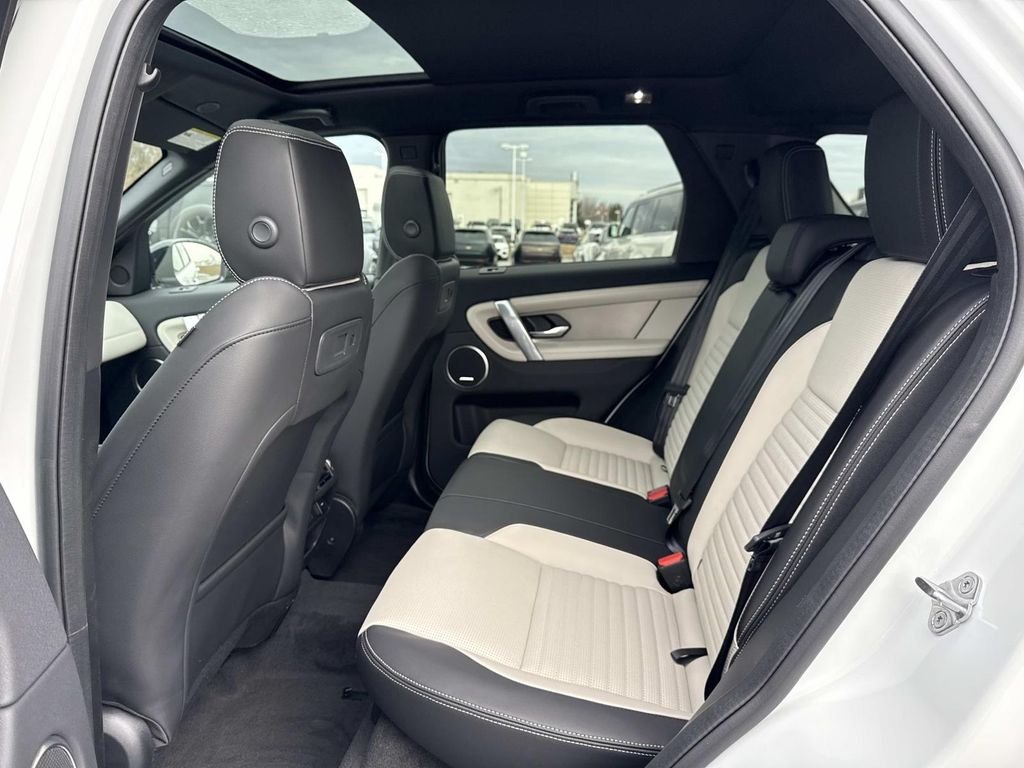 New 2026 Fuji White Land Rover Landmark Edition image 16