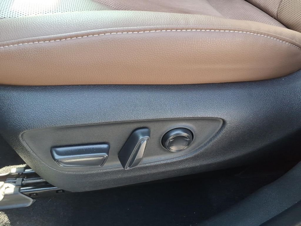 Used 2025 Storm Cloud Toyota Hybrid MAX Platinum image 18