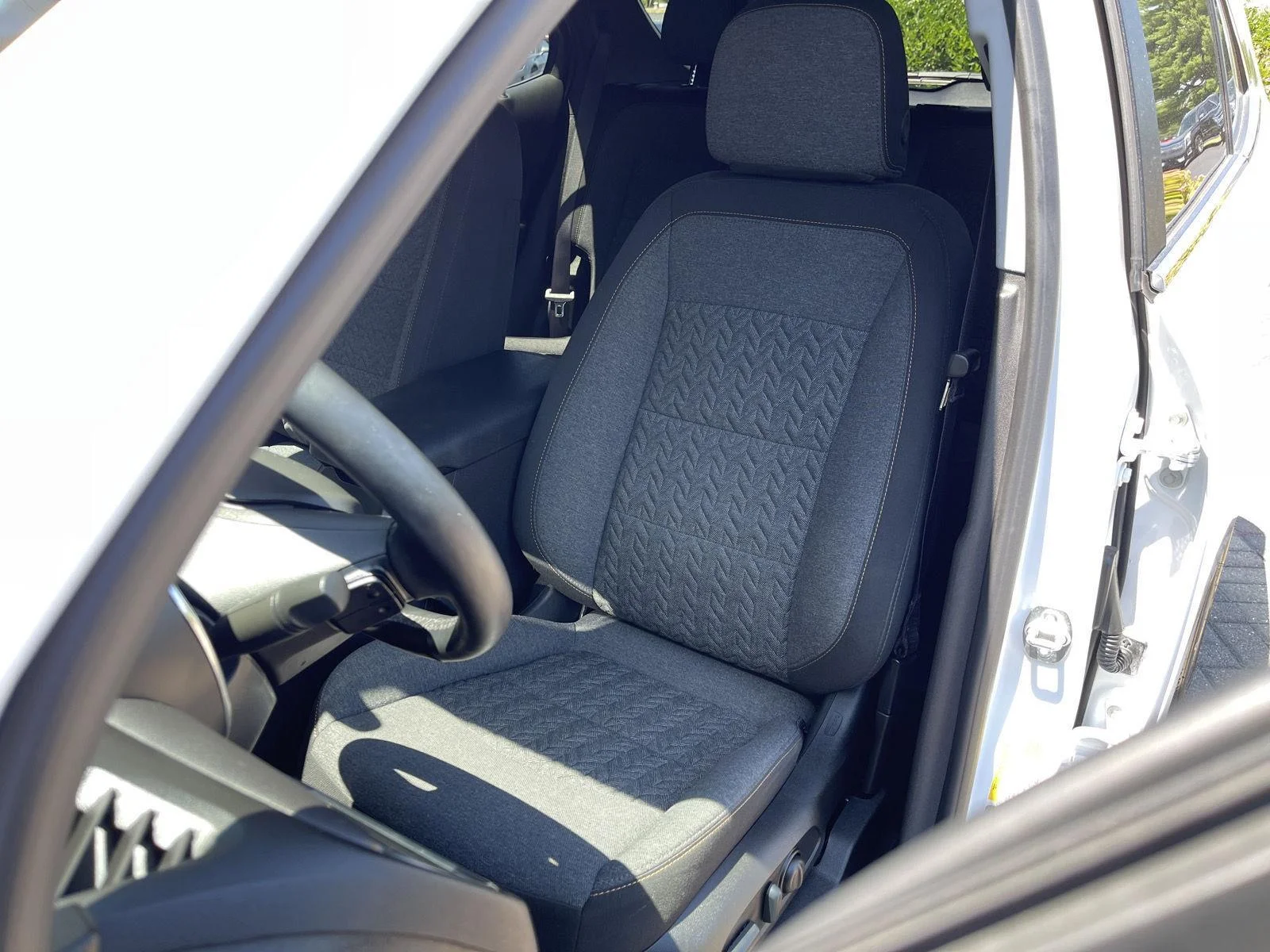Used 2024 Summit White Chevrolet LT image 14