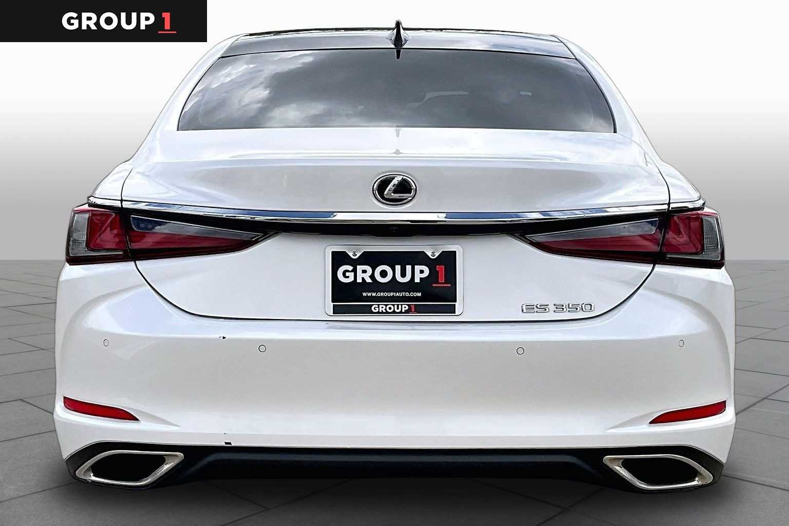 Used 2024 Eminent White Pearl Lexus  image 5