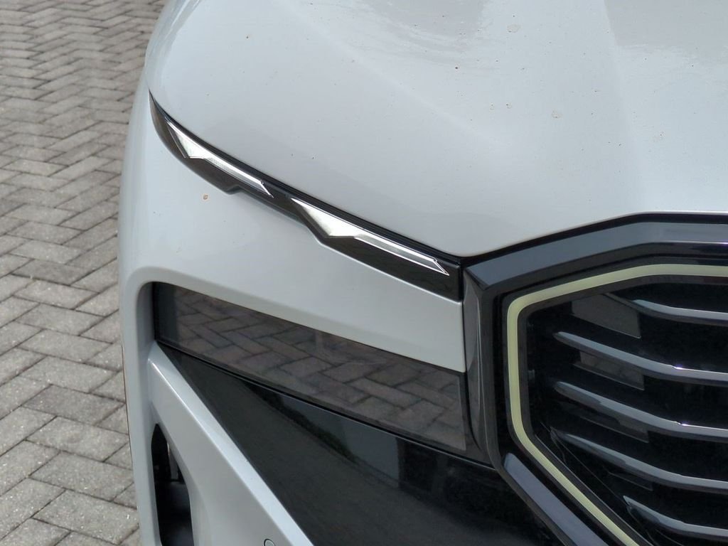 New 2026 Mineral White Metallic BMW Label image 10