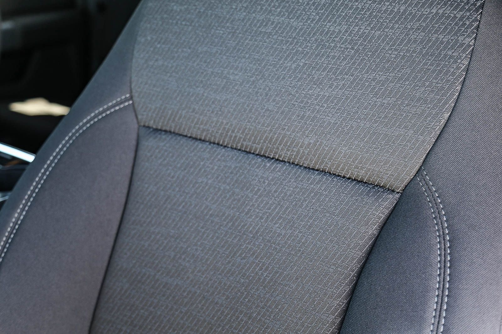 New 2026 Carbonized Gray Metallic Ford XLT image 22