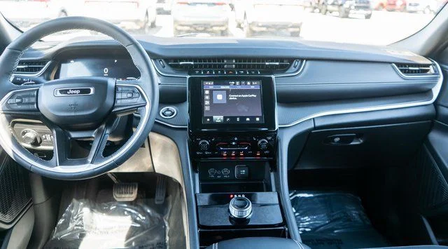 Used 2023 Black Jeep Altitude X image 15