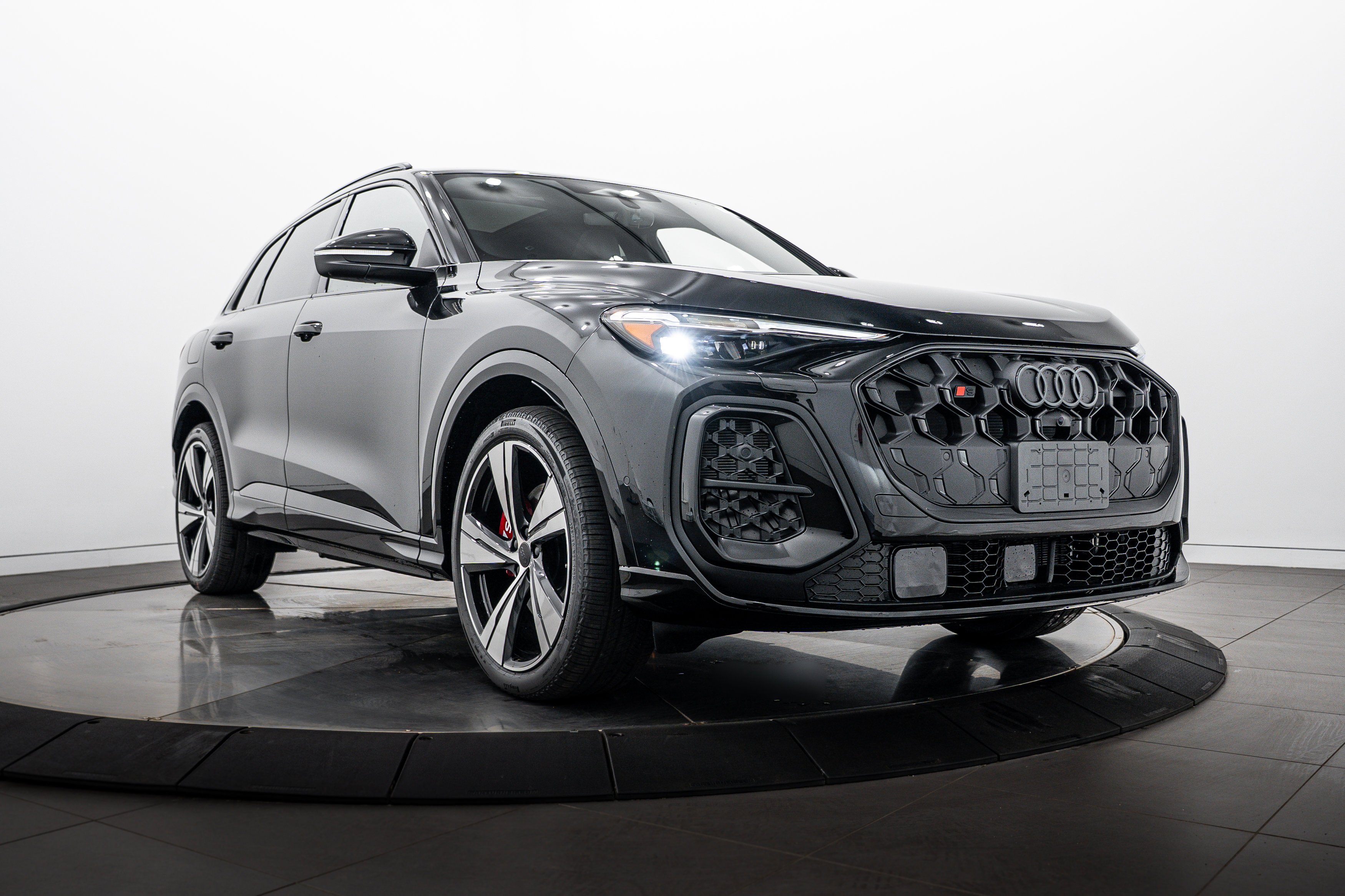 2026 Audi SQ5 Premium Plus quattro's photo