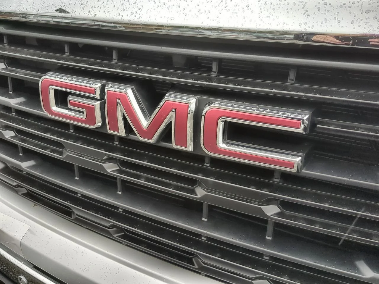 New 2026 Summit White GMC Pro image 29