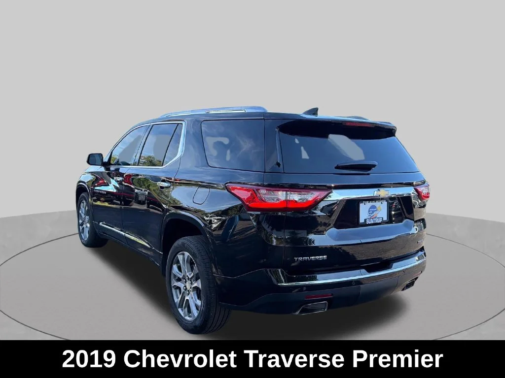 Used 2019 Black Chevrolet Premier image 3