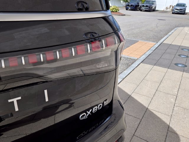 New 2027 Black Obsidian INFINITI Luxe 4WD image 13