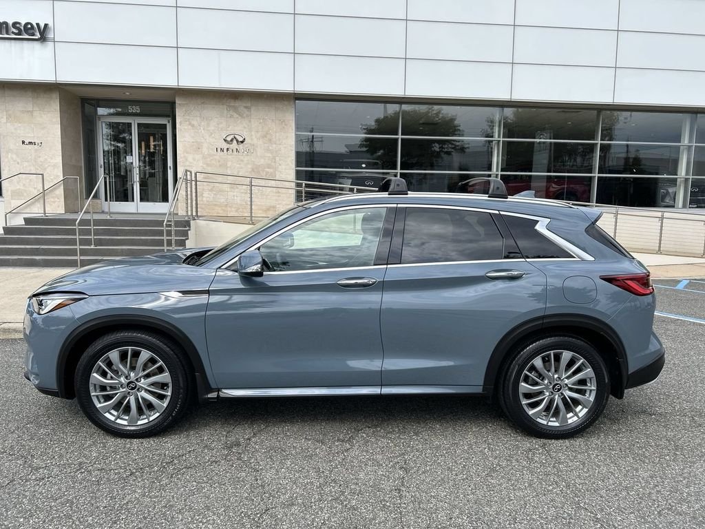 Certified Used 2023 Slate Gray INFINITI LUXE image 5