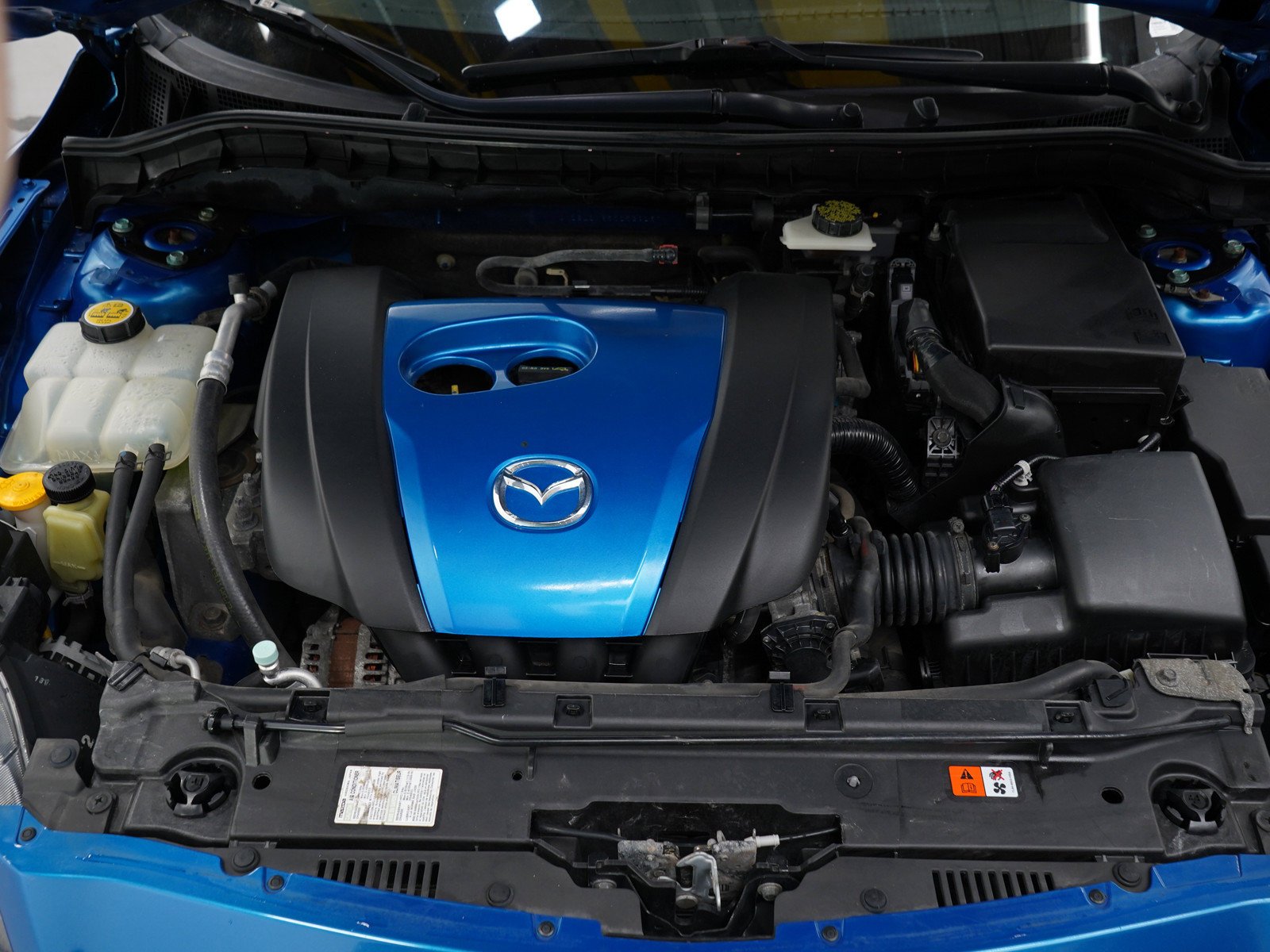 Used 2012 Sky Blue Mica Mazda i Grand Touring image 28