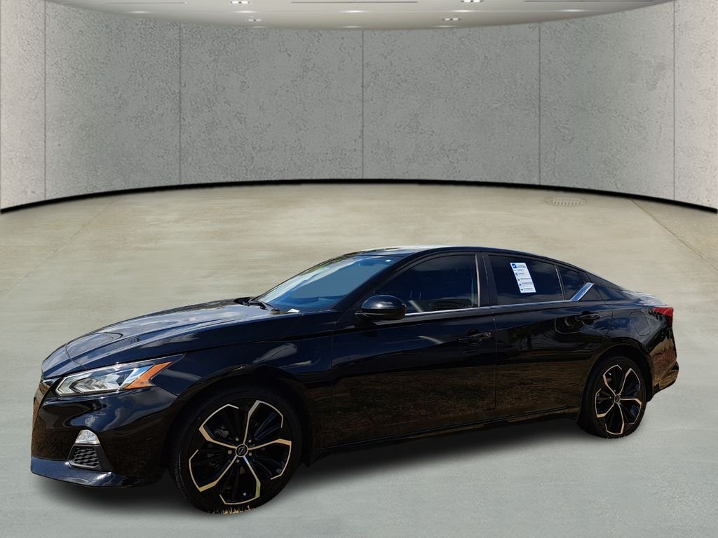 2022 Nissan Altima SR