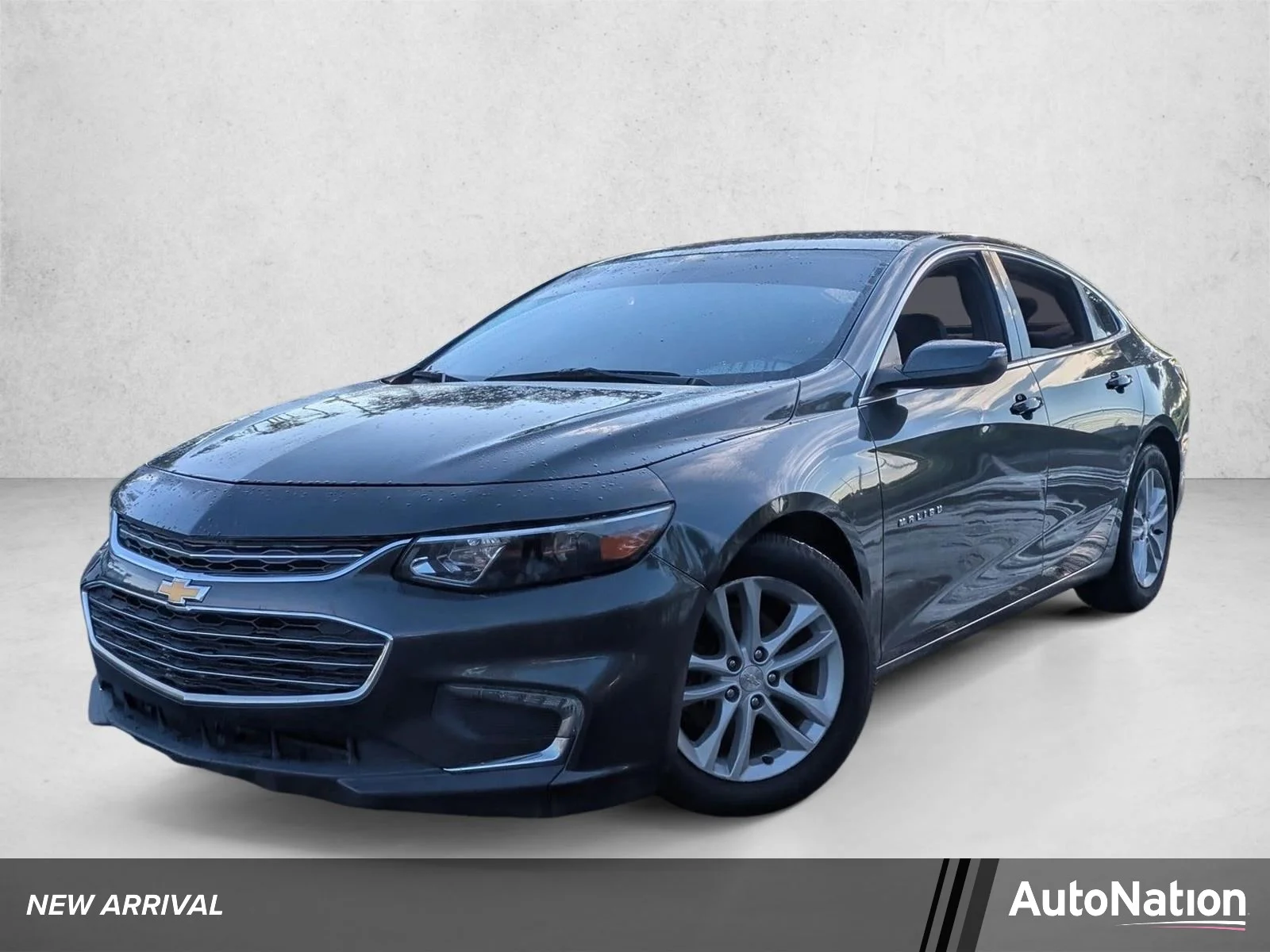 Used 2018 Nightfall Gray Metallic Chevrolet LT image 1