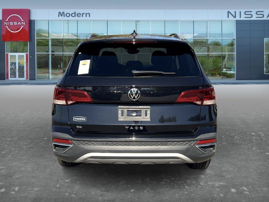 Used 2023 Deep Black Volkswagen SE image 6