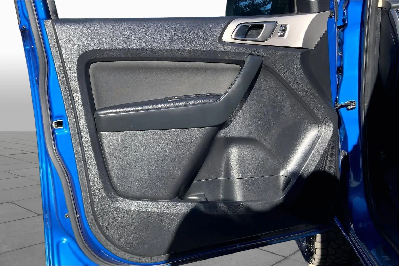Certified Used 2019 Blue Ford XLT image 22