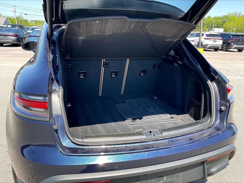 Used 2023 Night Blue Metallic Porsche Base image 35