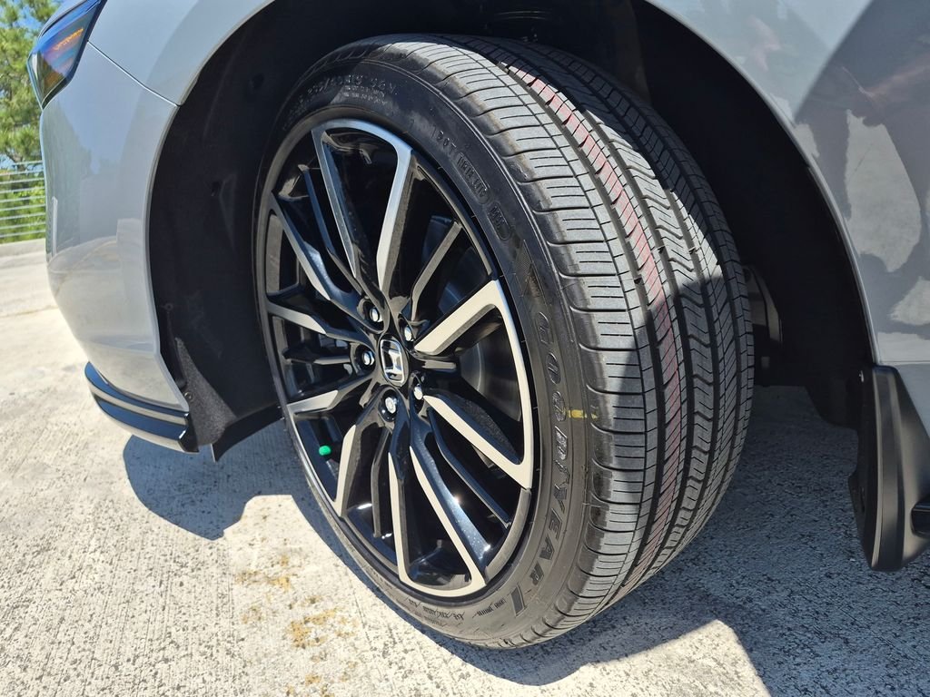 New 2026 Urban Gray Pearl Honda Touring image 9