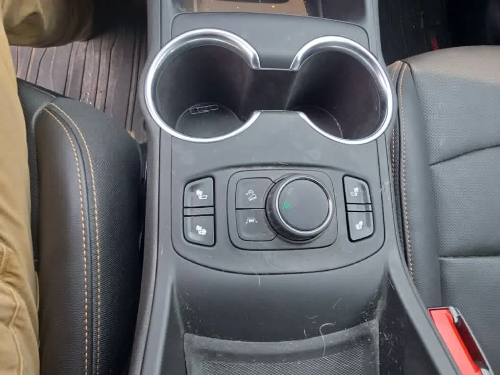 Used 2019 Satin Steel Metallic GMC SLT image 15