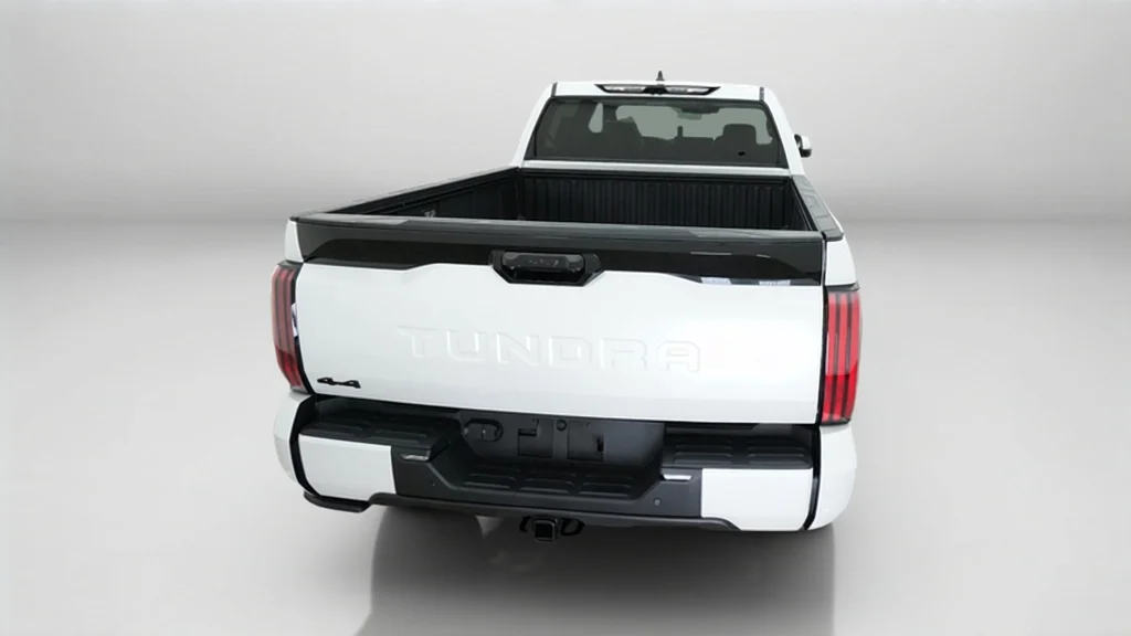 New 2026 Wind Chill Pearl Toyota Platinum image 20
