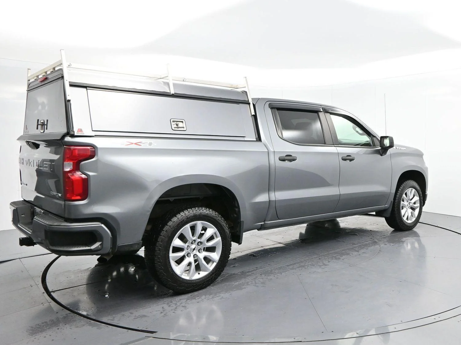 Used 2021 SATIN STEEL METALLIC Chevrolet Custom image 7