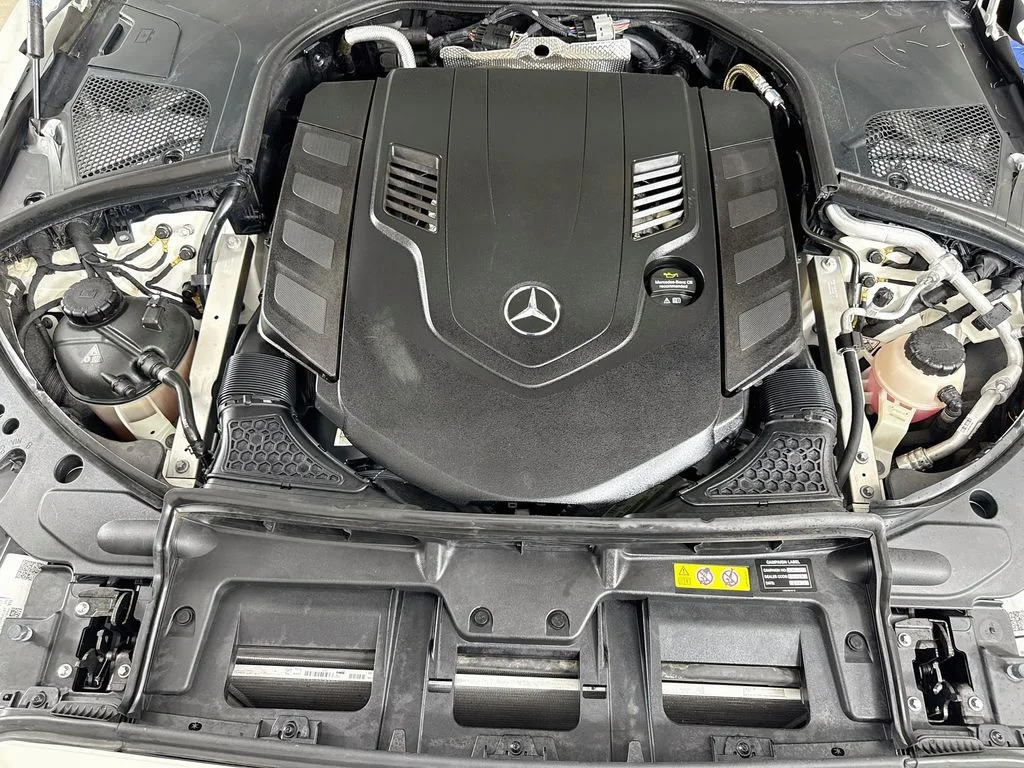 Used 2023 White Mercedes-Benz S 580 image 31