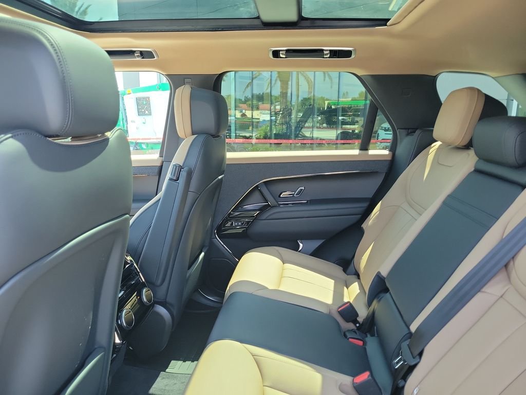 New 2026 White Land Rover Dynamic SE image 16