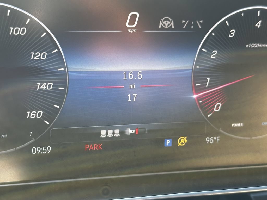 New 2026 MANUFAKTUR Moonlight White Metallic Mercedes-Benz GLE 450 image 28