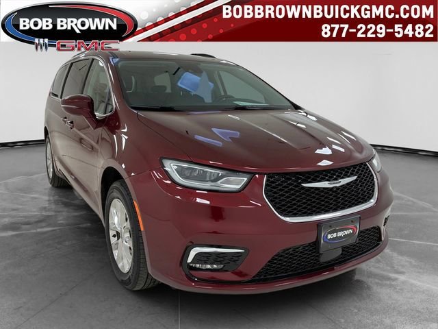 2022 Chrysler Pacifica Touring L's photo
