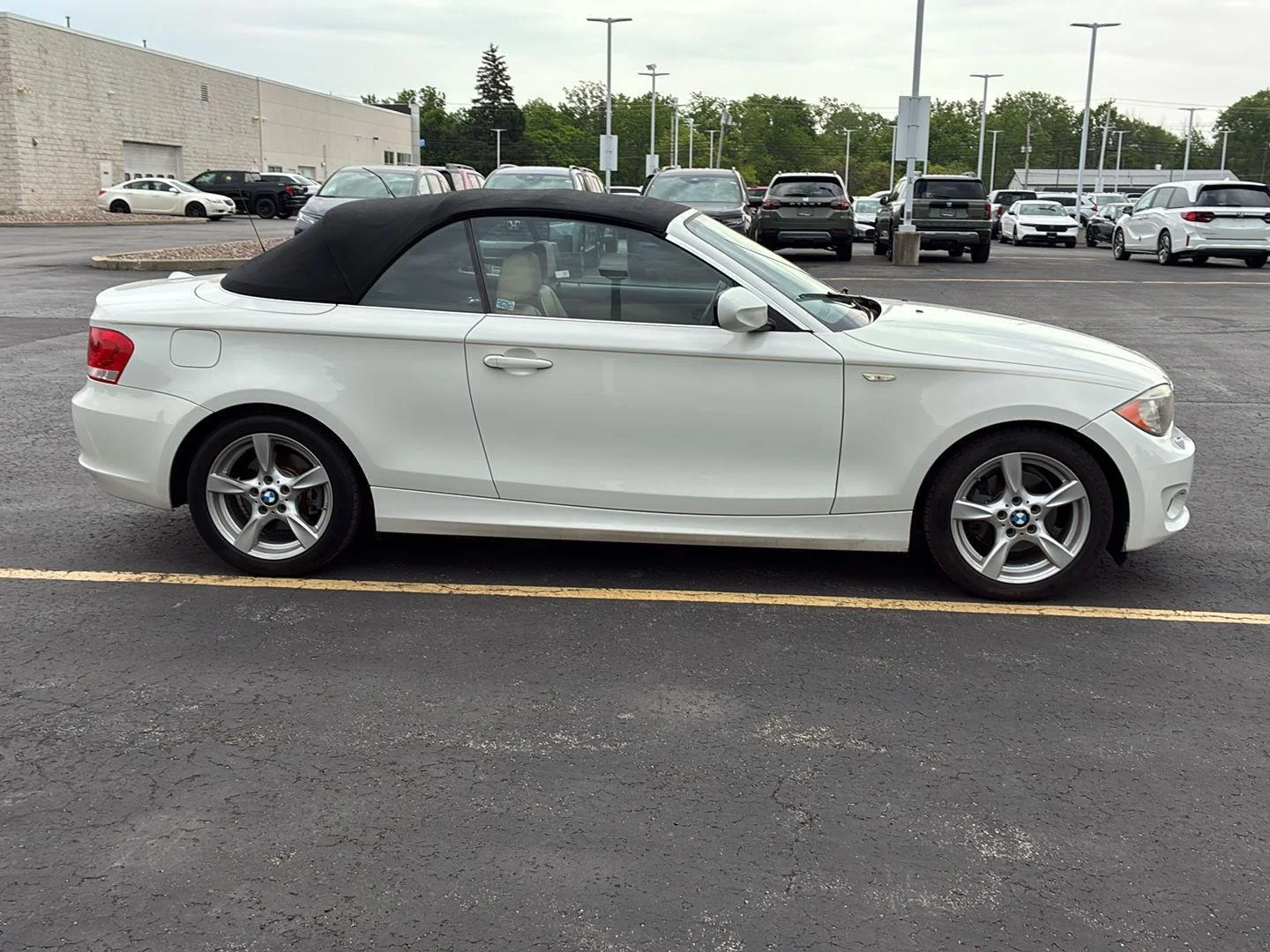Used 2012 Alpine White BMW 128i image 22