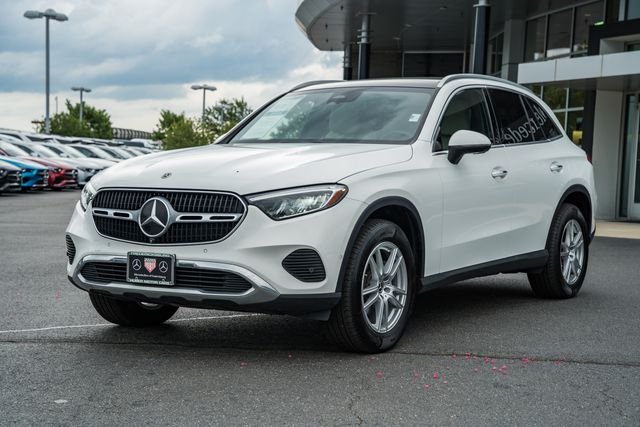 Used 2023 Polar White Mercedes-Benz GLC 300 image 3