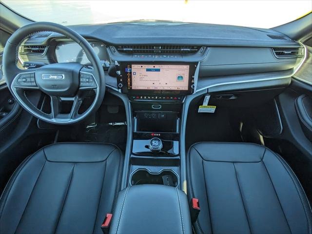 New 2026 Silver Zynith Exterior Paint Jeep Limited image 41