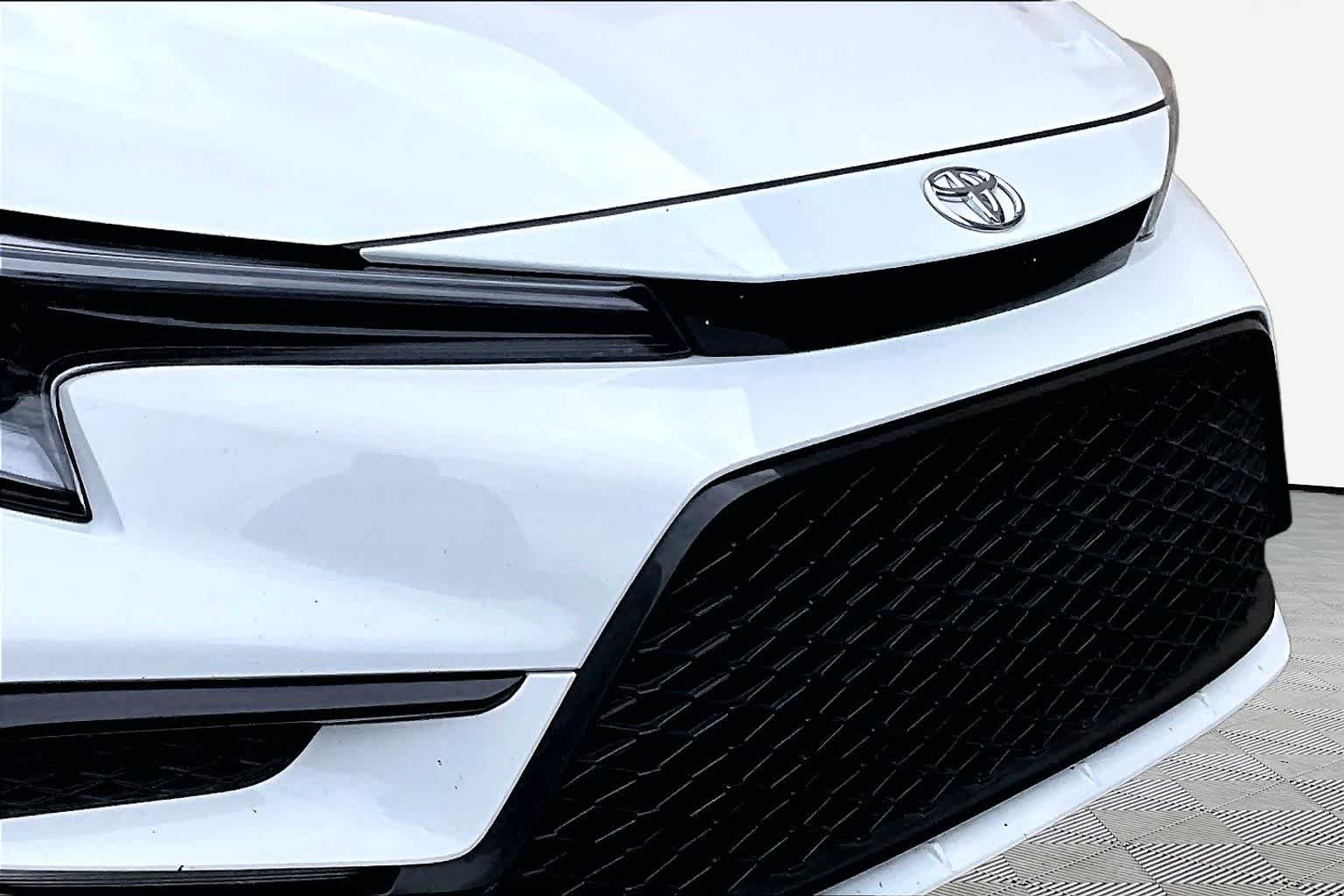Used 2026 Ice Cap Toyota SE image 29