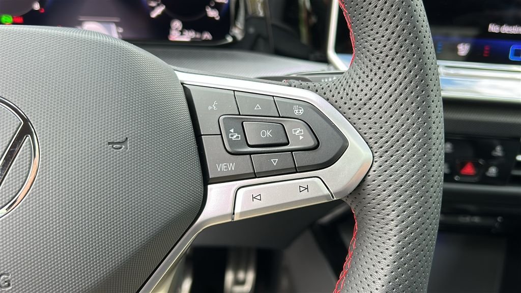 2025 Volkswagen Golf GTI SE - Photo 14