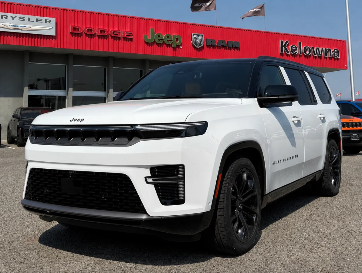 New 2026 White Jeep Summit Reserve image 1