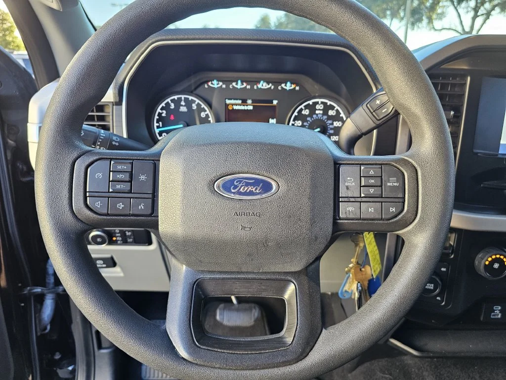 Used 2023 Black Ford XLT image 21