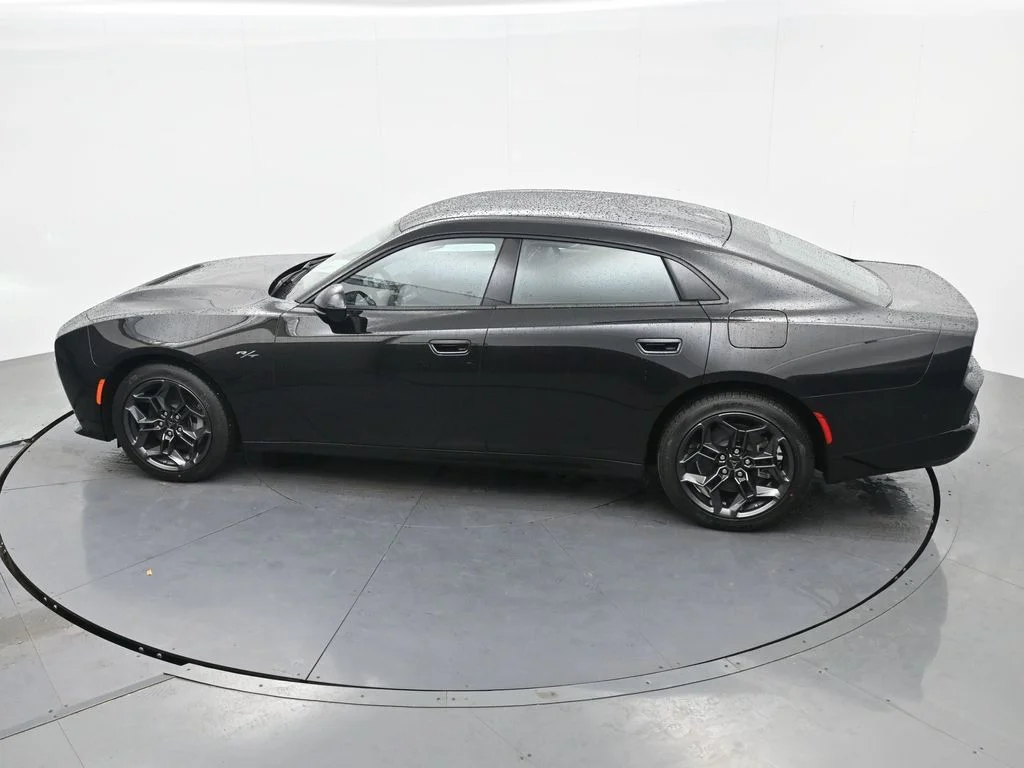 New 2026 Diamond Black Crystal Pearlcoat Dodge R/T image 32