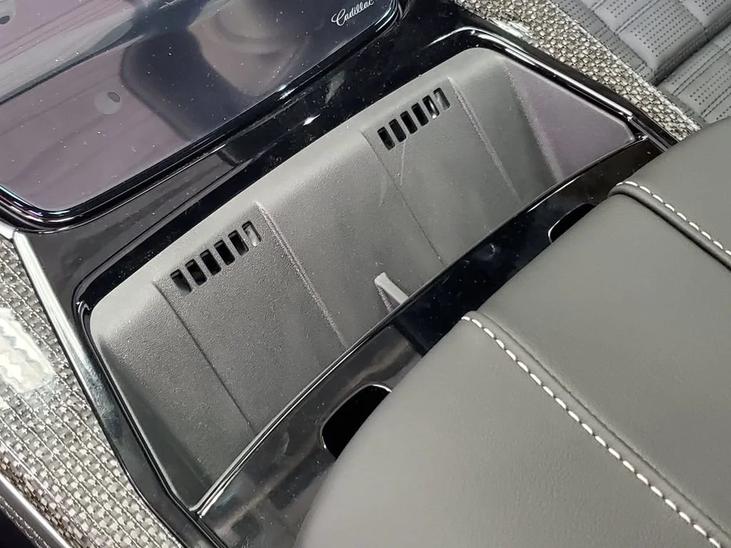 2026 Cadillac Escalade V-Series - Photo 43