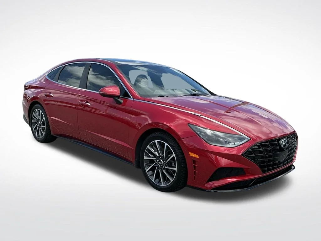 Used 2020 Red Hyundai Limited image 16