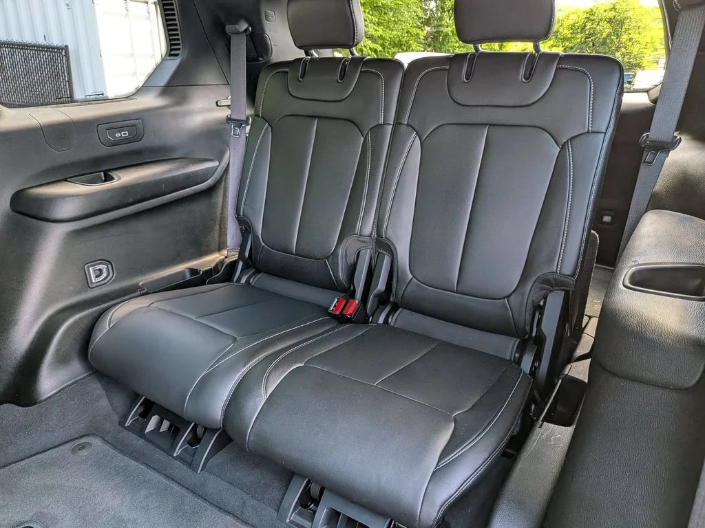 Used 2025 Black Jeep Limited image 28