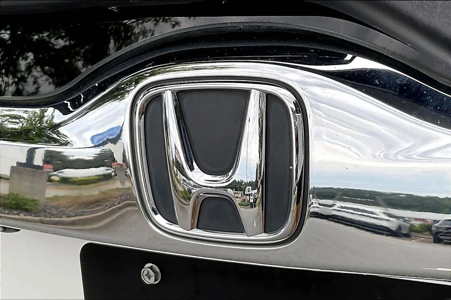 Used 2018 White Orchid Pearl Honda EX-L image 10