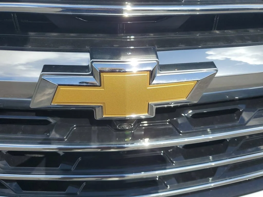 New 2026 Polar White Tricoat Chevrolet High Country image 37
