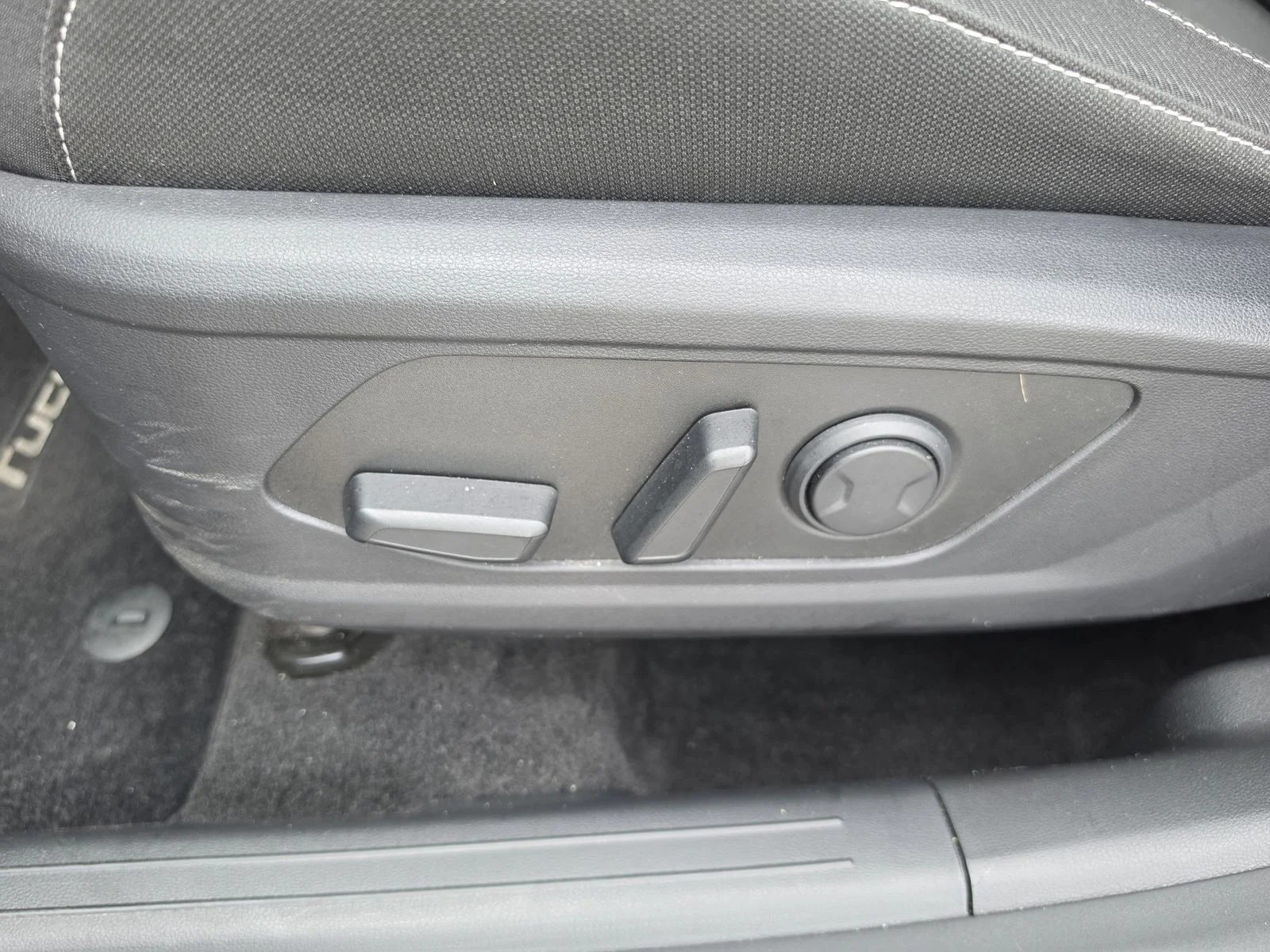 Used 2024 Black Hyundai SEL image 25