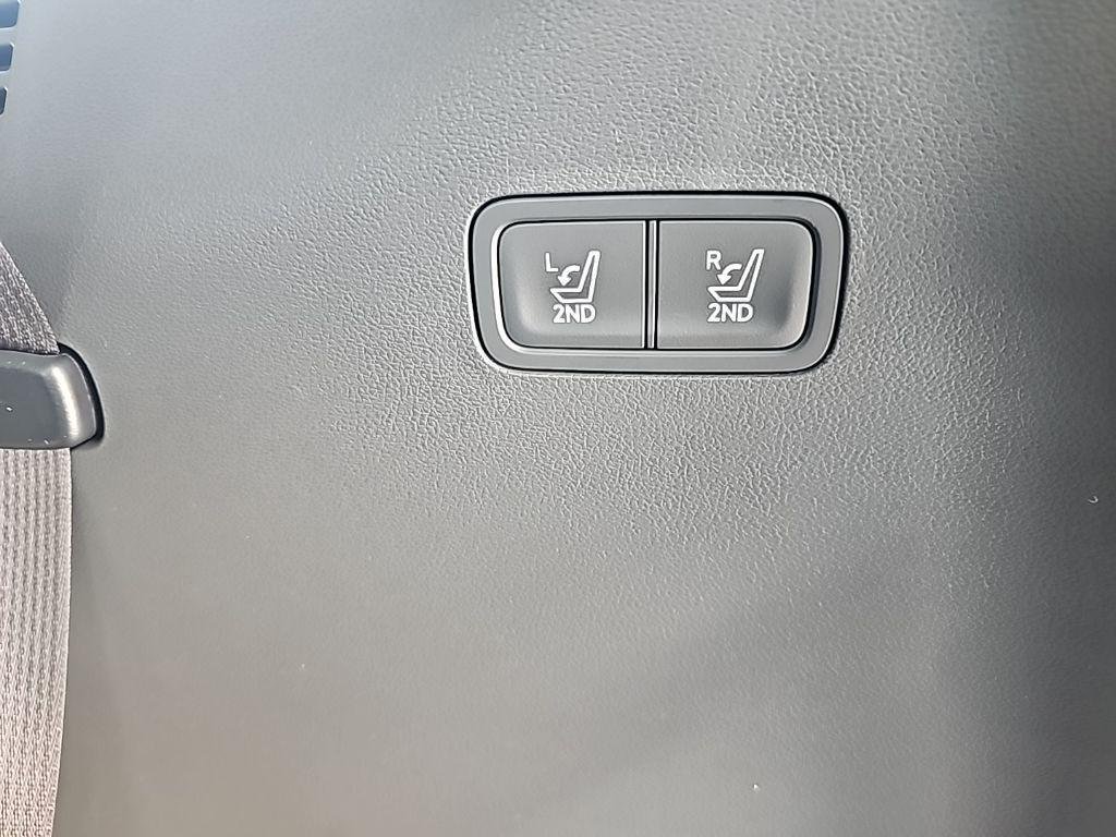 New 2026 Green Hyundai SEL AWD image 42