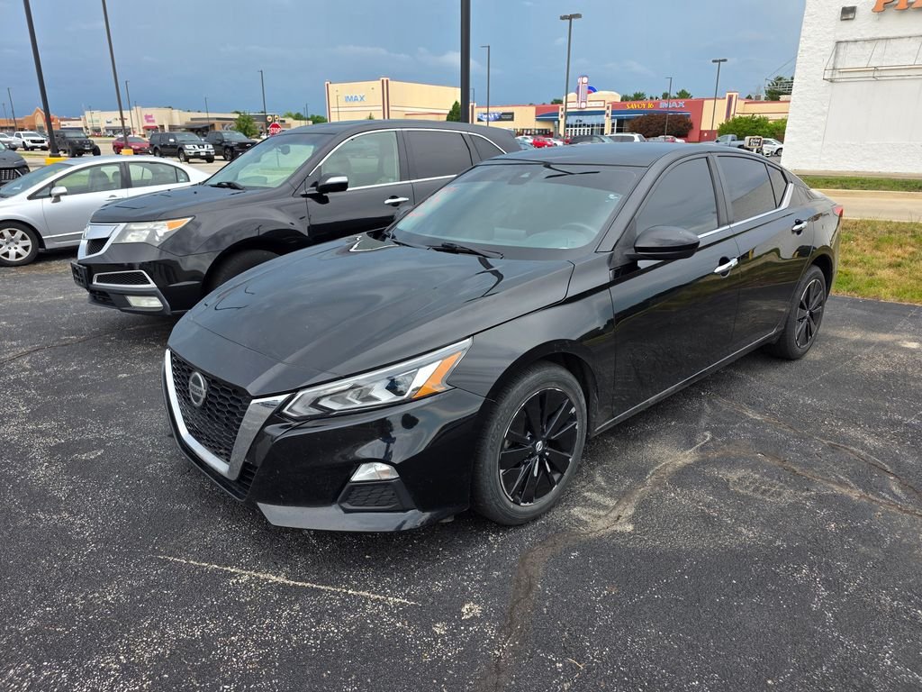 Used 2021 Super Black Clearcoat Nissan 2.5 SV image 2