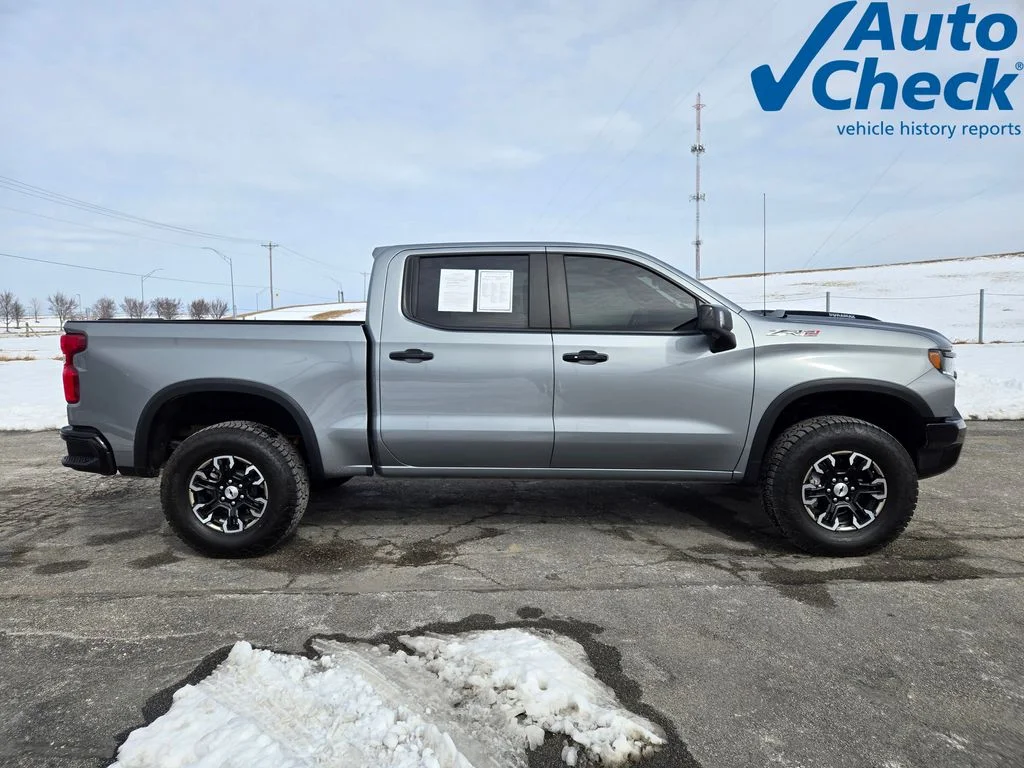 Used 2024 Sterling Gray Metallic Chevrolet ZR2 image 2