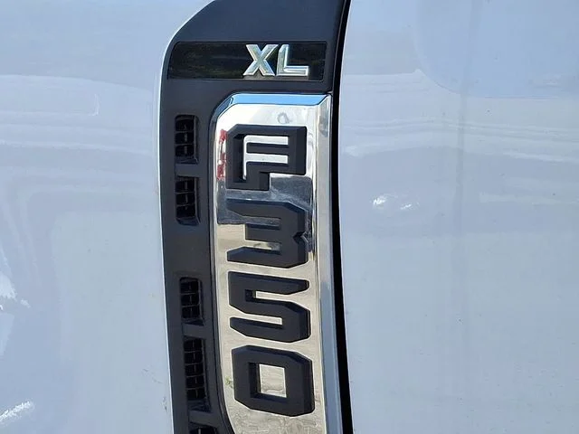 New 2026 Oxford White Ford XL image 15