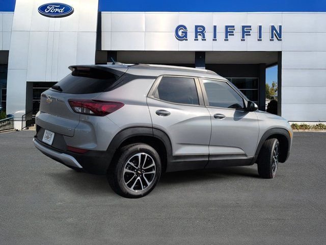 Used 2025 Gray Chevrolet LT image 4