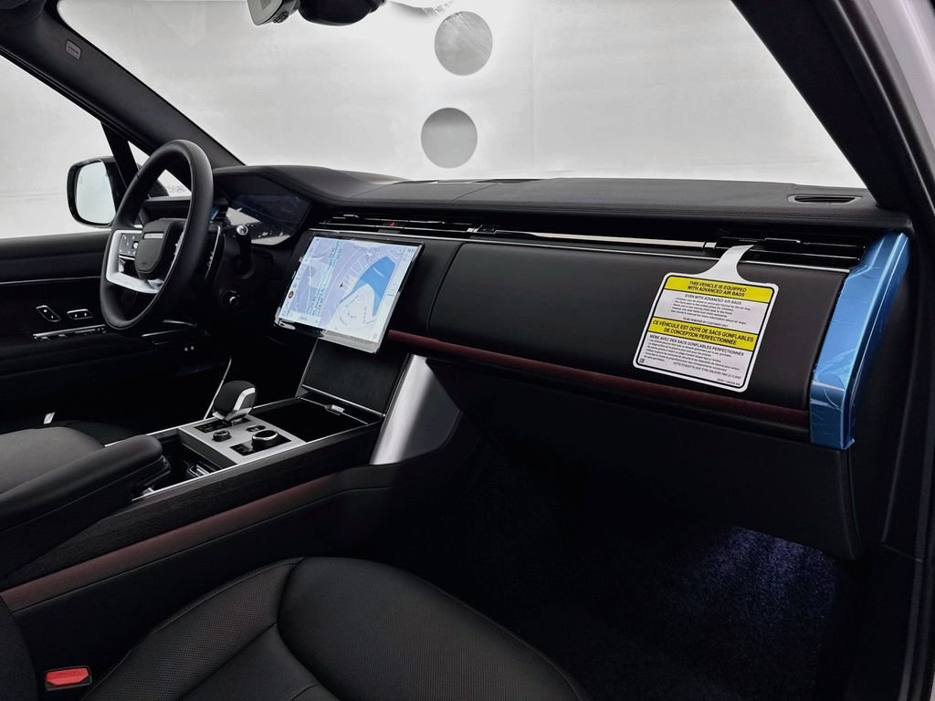 New 2027 Fuji White Land Rover SE image 31