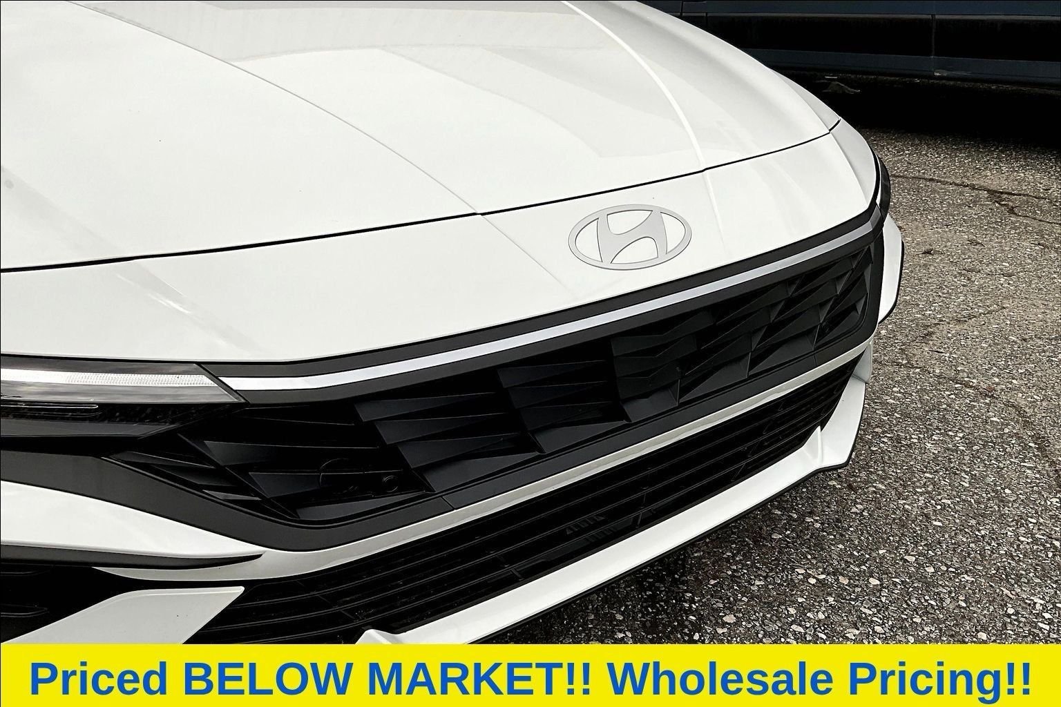 Used 2026 White Hyundai SEL Sport image 9