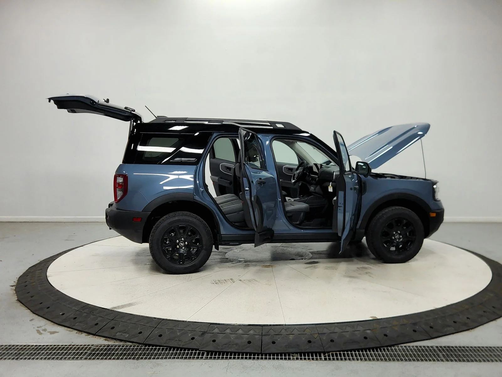 New 2026 Gray Ford Badlands image 17